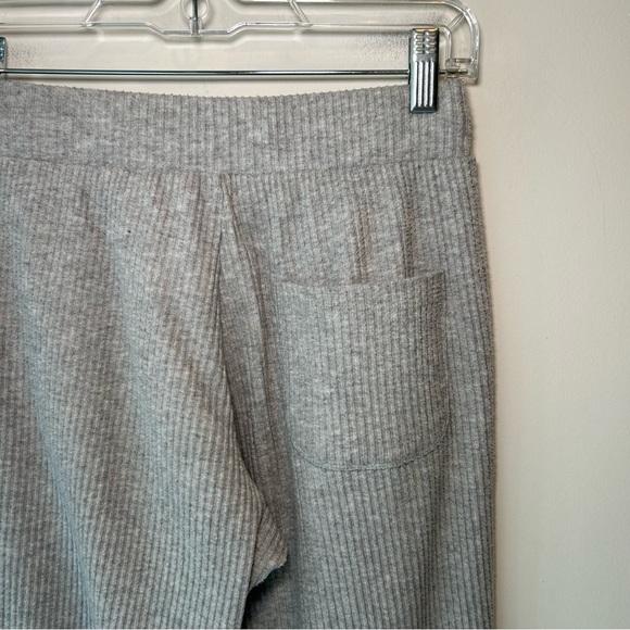 Alo Yoga Muse Sweatpant Grey Size Extra Small - Picture 9 of 12